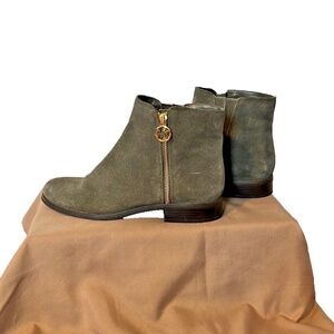 Michael Kors Women's Green Suede Ankle Boots Booties